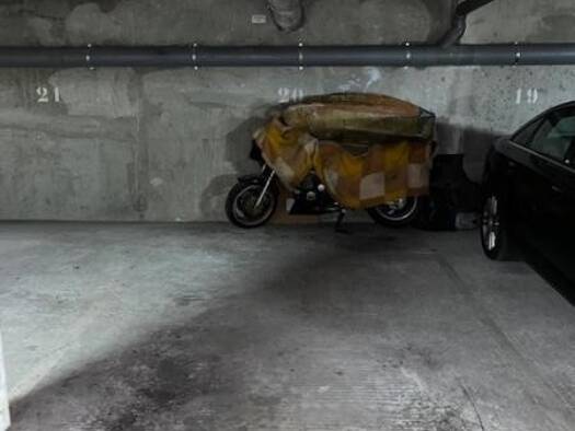 Parking à louer 57 € Centre Décines-Charpieu 69150