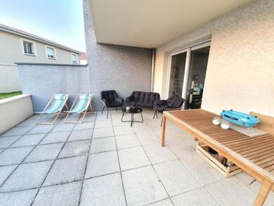Appartement à louer 816 € 2 pièces 1 chambre 52 m² RDC/1 Chassieu le Bas Chassieu 69680
