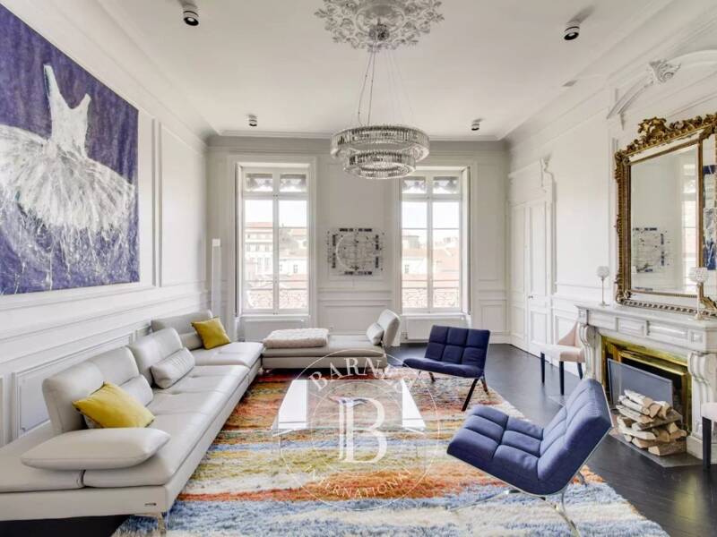 Maison à louer, 219m², LYON 2E