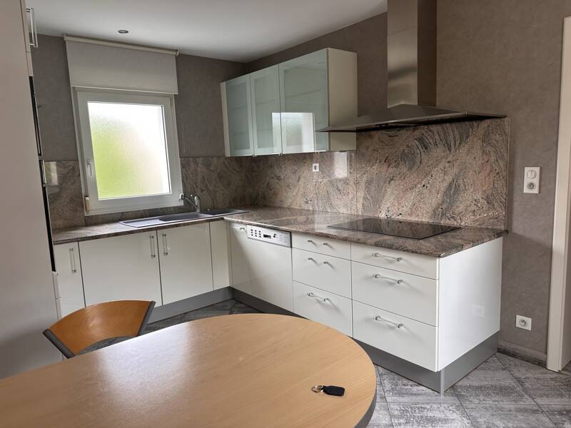 Maison à louer, 168m², SCY CHAZELLES