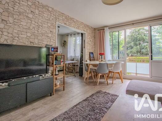 Appartement à vendre 175 000 € 4 pièces 2 chambres 66,93 m² RDC/4 L'Eglise Bois-d'Arcy 78390