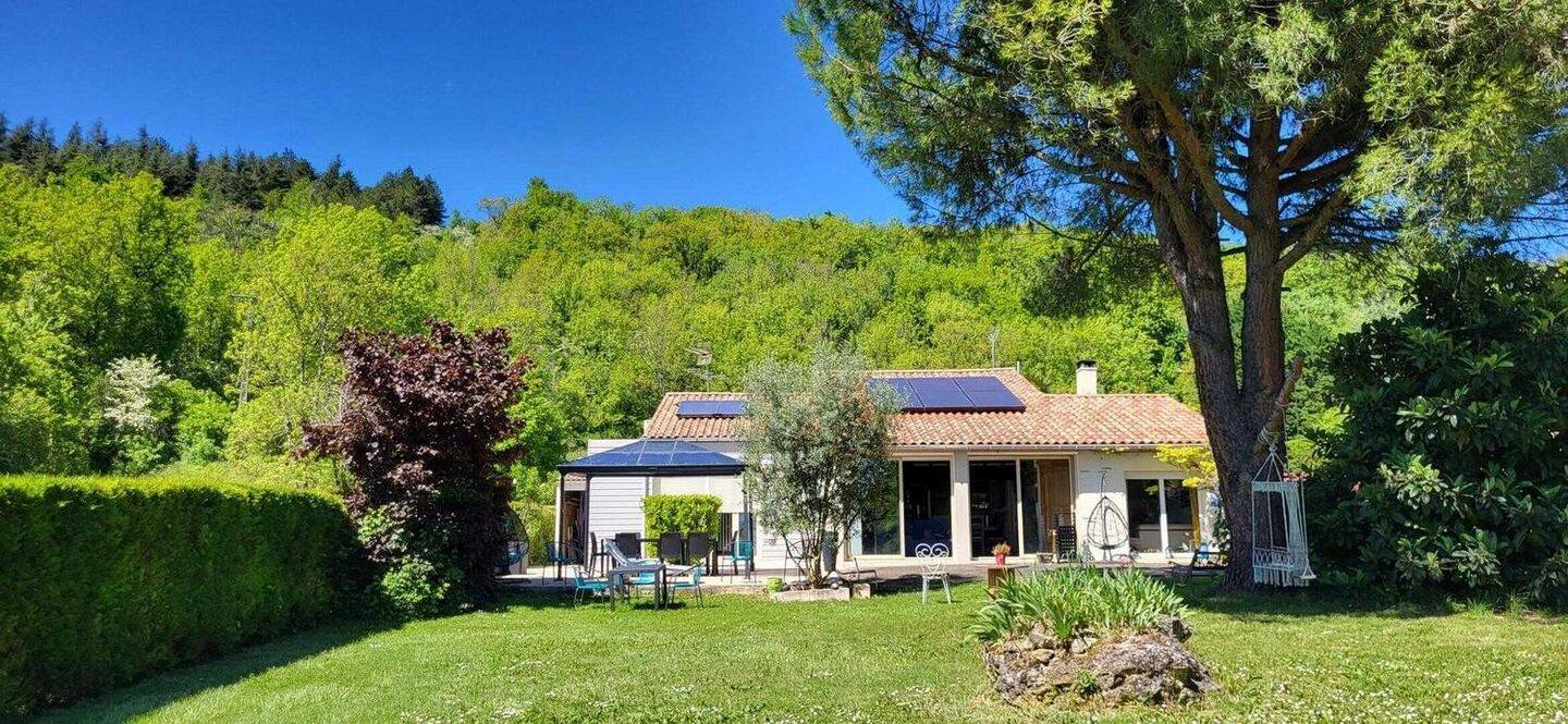 Maison à vendre, 208m², SAINT HILAIRE DE LUSIGNAN