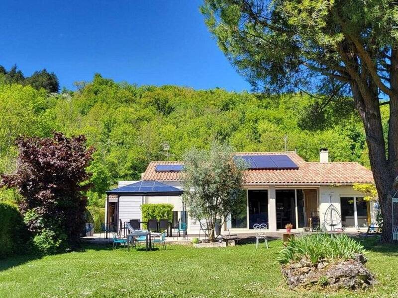Maison à vendre, 208m², SAINT HILAIRE DE LUSIGNAN