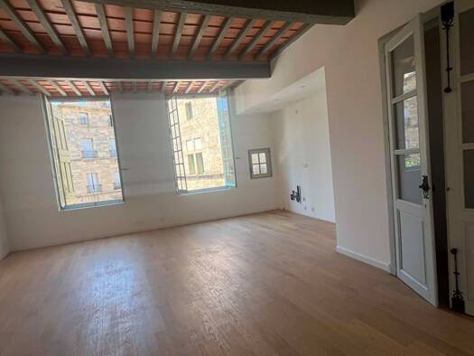 Triplex à vendre 198 000 € 3 pièces 2 chambres 80 m² Étage 2/4 Centre Ville Pézenas 34120