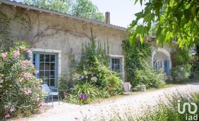 Local commercial à vendre 1 255 000 € 165 000 m² de surface de vente Salies-de-Béarn 64270
