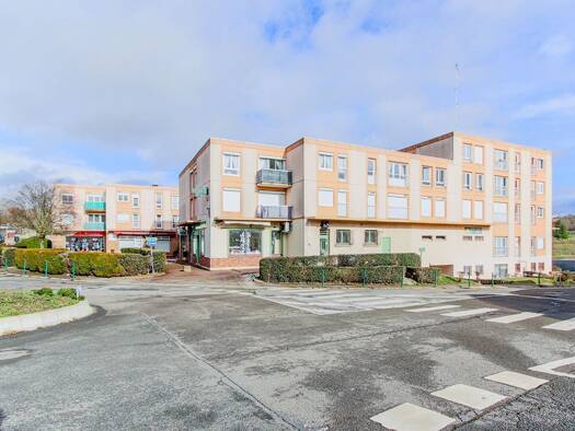 Appartement à vendre 168 800 € 3 pièces 2 chambres 61 m² Étage 2/2 Le Val des Pignons-Le Gêne Beynes 78650