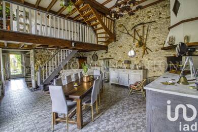 Maison à vendre 244 990 € 7 pièces 4 chambres 200 m² 1 196 m² de terrain Briarres-sur-Essonne 45390