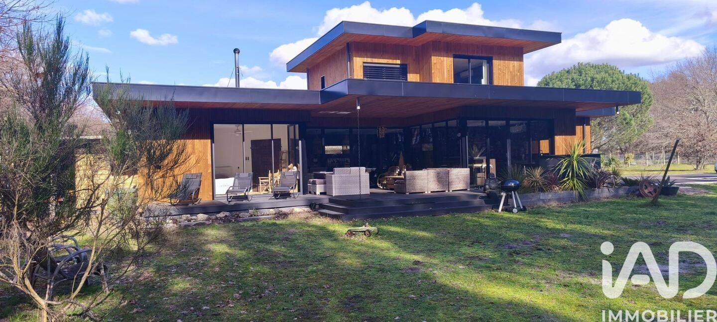 Maison à vendre, 150m², SAINT PAUL EN BORN
