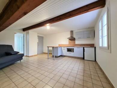 Appartement à louer 377 € 1 pièce 25 m² 2ème étage St Palais 64120