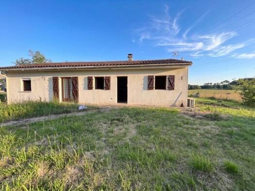 Maison de plain-pied à vendre 138 320 € 3 pièces 2 chambres 85 m² 1 792 m² de terrain Oriolles 16480