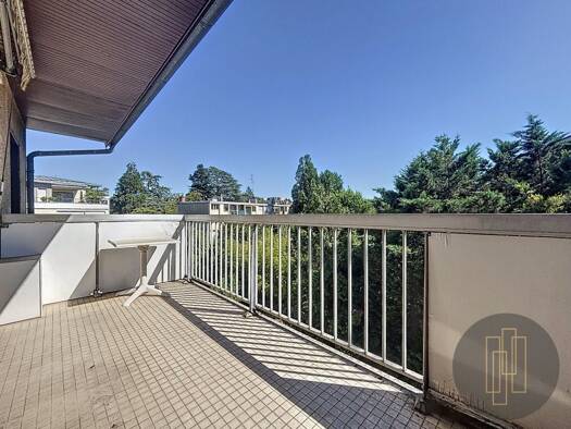Appartement à vendre 245 000 € 5 pièces 4 chambres 127 m² Étage 5/5 Belleroche Villefranche-sur-Saône 69400
