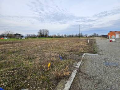 Terrain viabilisé à vendre 52 000 € 664 m² de terrain Cazères 31220