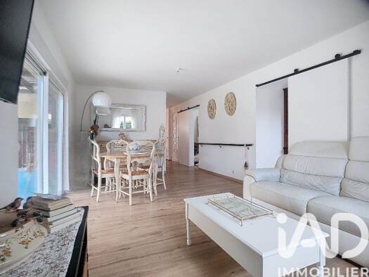 Maison de plain-pied à vendre 255 000 € 3 pièces 2 chambres 73,9 m² 547 m² de terrain Doux-Plateau Tournon-sur-Rhône 07300