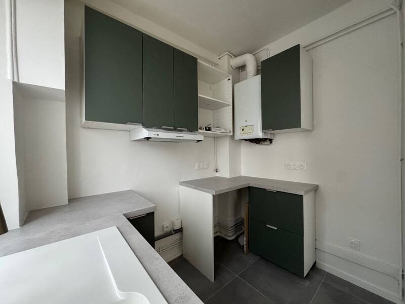 Maison à louer, 48m², PARIS 18E