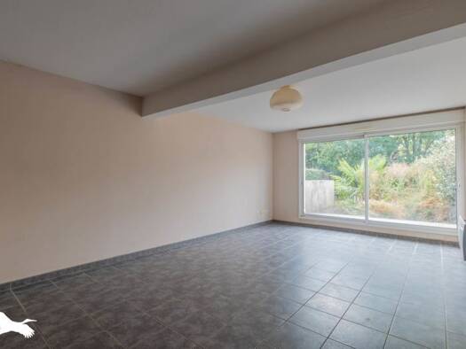 Appartement à vendre 250 000 € 3 pièces 2 chambres 74 m² RDC/1 La Glacière-Mondésir Mérignac 33700