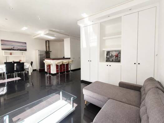 Appartement à vendre 244 000 € 2 pièces 1 chambre 53 m² Étage 1/2 Californie Cannes 06400