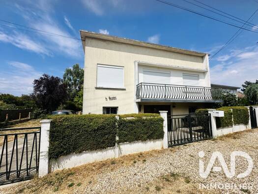 Maison de plain-pied à vendre 135 000 € 4 pièces 3 chambres 97,35 m² 1 316 m² de terrain Belhomert-Guéhouville 28240