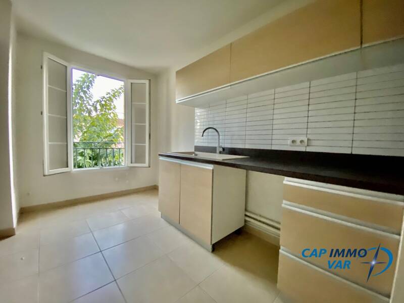 Maison à louer, 71m², LE BEAUSSET