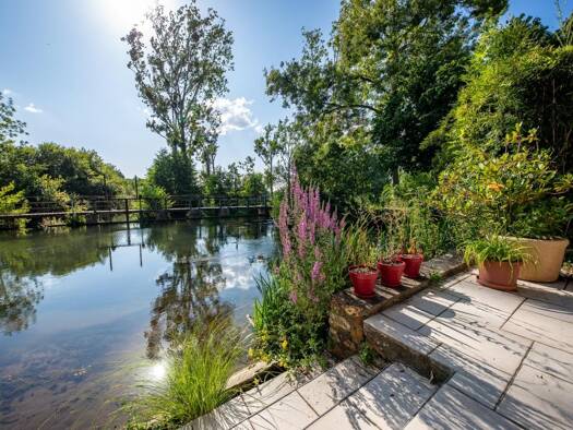 Maison à vendre 665 000 € 11 pièces 7 chambres 338 m² 9 302 m² de terrain Centre Ville Pont-Audemer 27500