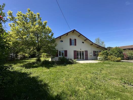 Maison à vendre 259 000 € 6 pièces 4 chambres 110 m² 20 000 m² de terrain Meilhan 40400