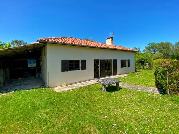 Maison de plain-pied à vendre 114 000 € 4 pièces 3 chambres 93 m² 4 316 m² de terrain Magnan 32110
