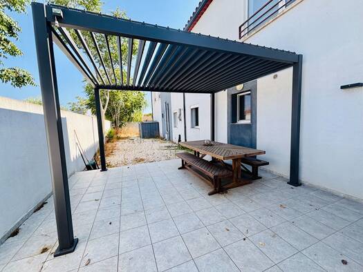 Appartement à vendre 221 000 € 3 pièces 2 chambres 58 m² RDC Étang de l'Olivier-Domaine de Sulauze Istres 13118