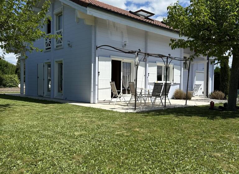 Chalet à vendre 389 000 € 7 pièces 4<br/>chambres 144 m²<br/>superficie 1 253 m²<br/>terrain Chevrières 42140