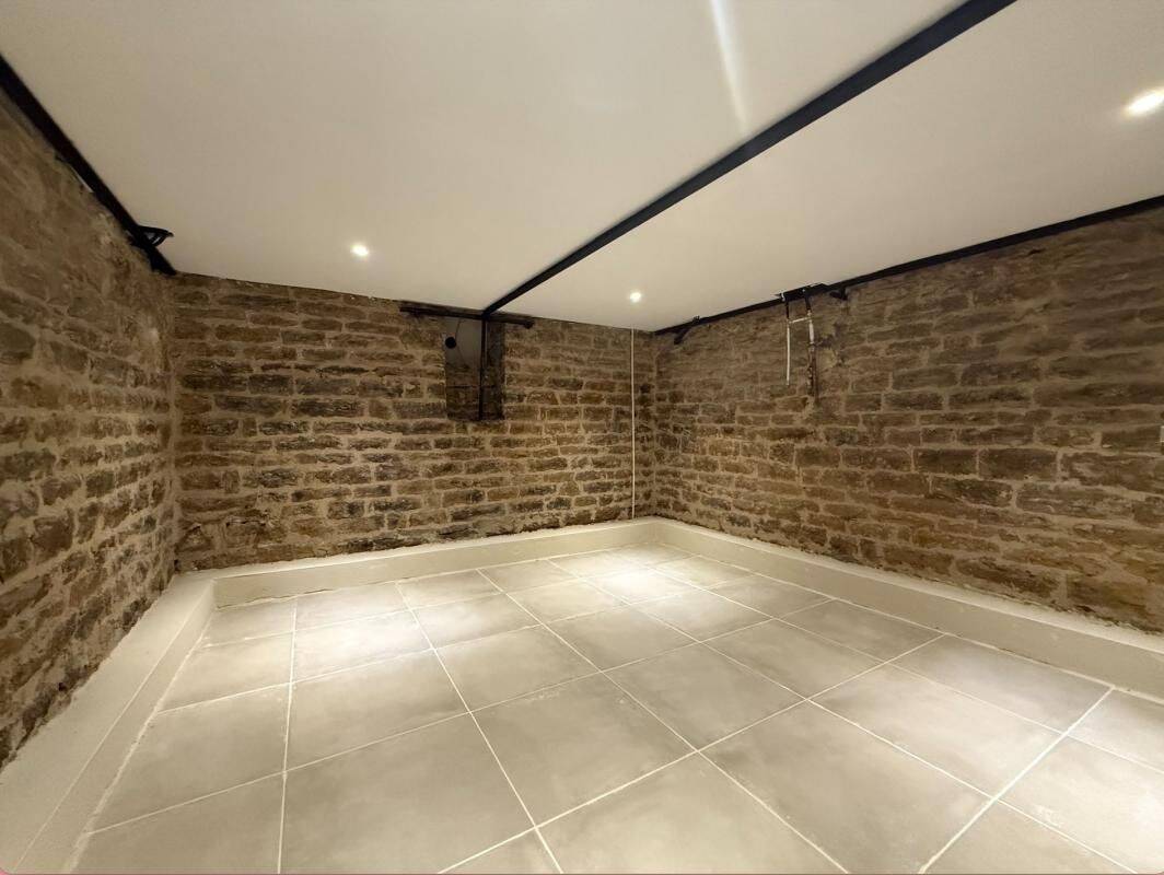 Maison ancienne T 5 - entièrement rénovée - 3 chambres- cave- ga — 18
