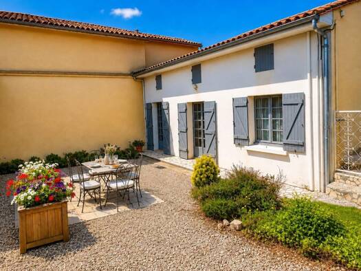Maison de plain-pied à vendre 189 900 € 5 pièces 3 chambres 120 m² 400 m² de terrain Montagne 33570