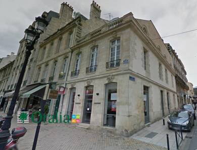 Local commercial à louer 16 127 € 522 m² de surface de vente Hôtel de Ville-Quinconce-Saint Seurin-Fondaudège Bordeaux 33000