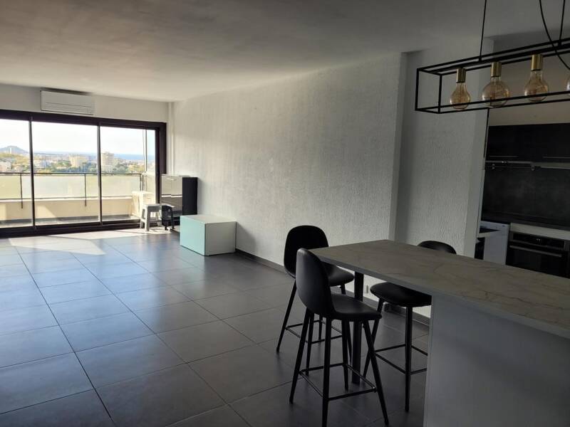 Maison à louer, 71m², MARSEILLE 9E