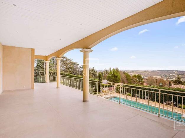 Maison à louer 6 500 € 7 pièces 6 chambres 388 m² Collonges-au-Mont-d'Or 69660