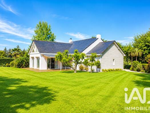 Maison de plain-pied à vendre 460 000 € 8 pièces 5 chambres 193 m² 7 435 m² de terrain Saint-Mars-du-Désert 44850