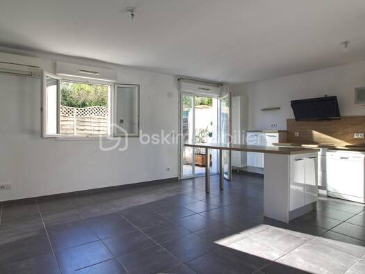 Appartement à vendre 240 000 € 3 pièces 2 chambres 65 m² Étage 1/1 Castries 34160