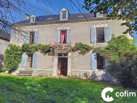 Maison à vendre 474 500 € 10 pièces 6 chambres 310 m² 1 631 m² de terrain Nay 64800