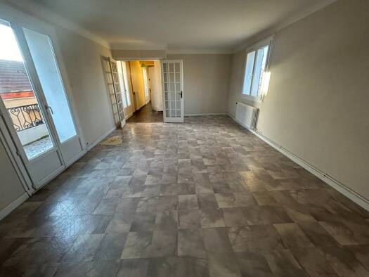 Appartement à vendre 125 000 € 3 pièces 2 chambres 94 m² RDC Monistrol-sur-Loire 43120