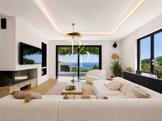Villa à vendre 2 190 000 € 6 pièces 4 chambres 200 m² 1 218 m² de terrain Cannes 06400