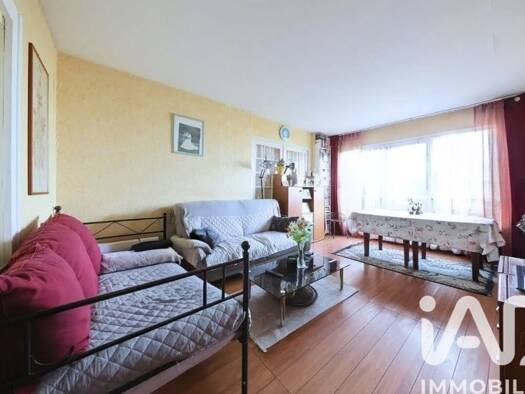 Appartement à vendre 158 000 € 4 pièces 3 chambres 78 m² Étage 6/8 Champtier du Coq Évry-Courcouronnes 91000
