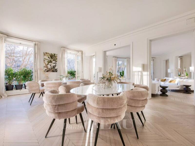 Maison à louer, 317m², PARIS 16E