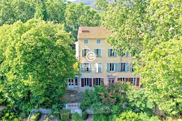 Maison à vendre 1 060 000 € 13 pièces 8 chambres 338 m² 1 798 m² de terrain La Valette du Var 83160