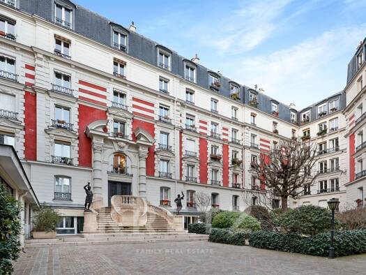 Appartement à vendre 700 000 € 2 pièces 1 chambre 47,22 m² Étage 4/4 Montmartre Paris 18ème arrondissement 75009