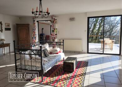 Villa à vendre 430 000 € 6 pièces 5 chambres 230 m² 4 980 m² de terrain Saint-André-la-Côte 69440