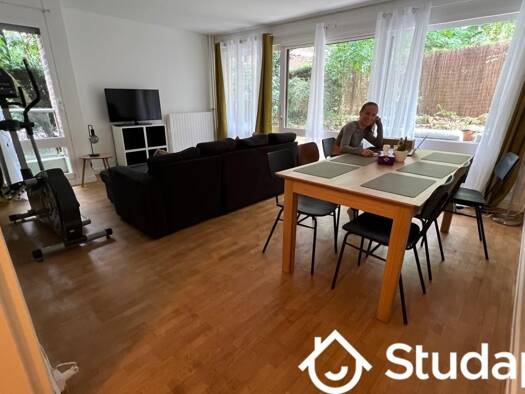 Colocation à louer 745 € 1 pièce 4 chambres 10 m² RDC Saclay 78350