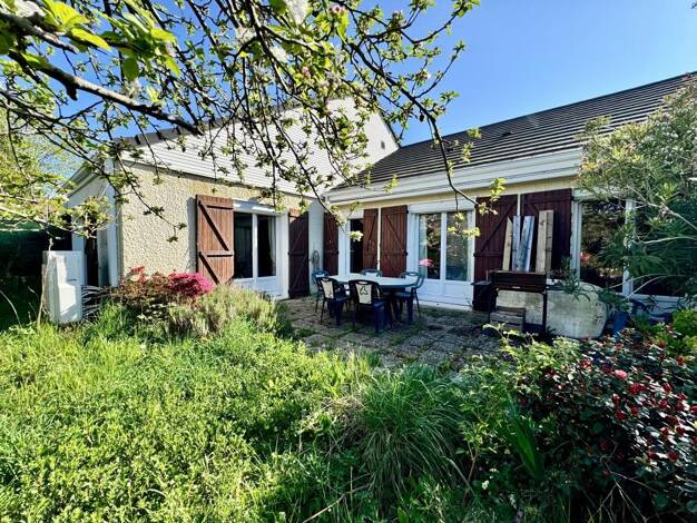 Maison à vendre 235 700 € 4 pièces 3 chambres 100 m² 289 m² de terrain Cd-Loiret Saint-Pryvé-Saint-Mesmin 45750