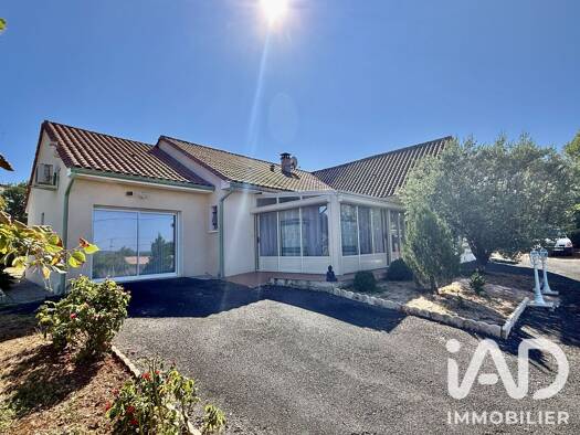 Maison de plain-pied à vendre 272 000 € 5 pièces 3 chambres 160 m² 2 000 m² de terrain Aubas 24290