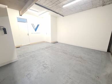 Local commercial à louer 650 € 68 m² de surface de vente Roquevignon-La Marbriere Grasse 06130