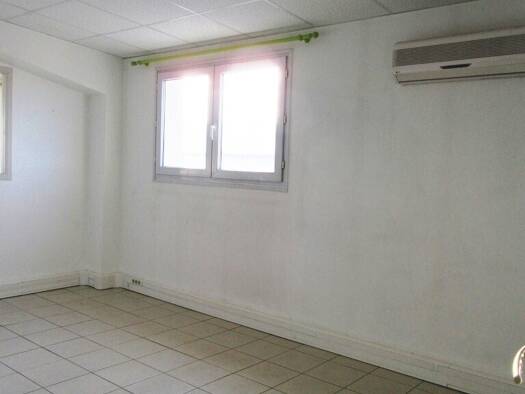 Local commercial à louer 730 € 77 m² de surface de vente Colombe 38690