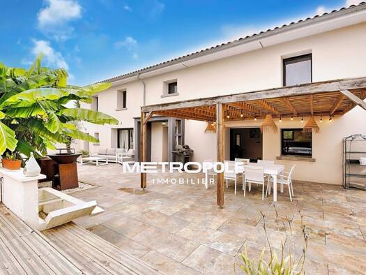 Maison à vendre 529 000 € 5 pièces 4 chambres 155 m² 860 m² de terrain Meyrié 38300