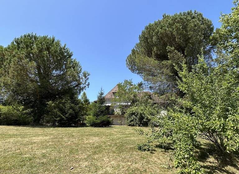Maison à vendre 477 000 € 14 pièces 6<br/>chambres 330 m²<br/>superficie 10 296 m²<br/>terrain Trelissac 24750