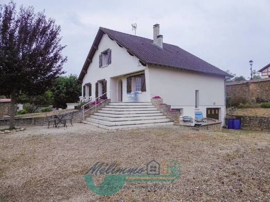 Maison à vendre 230 000 € 7 pièces 3 chambres 138 m² 1 560 m² de terrain Saint-Sauveur-en-Puisaye 89520
